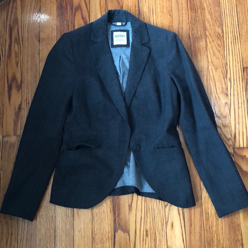Grey blazer